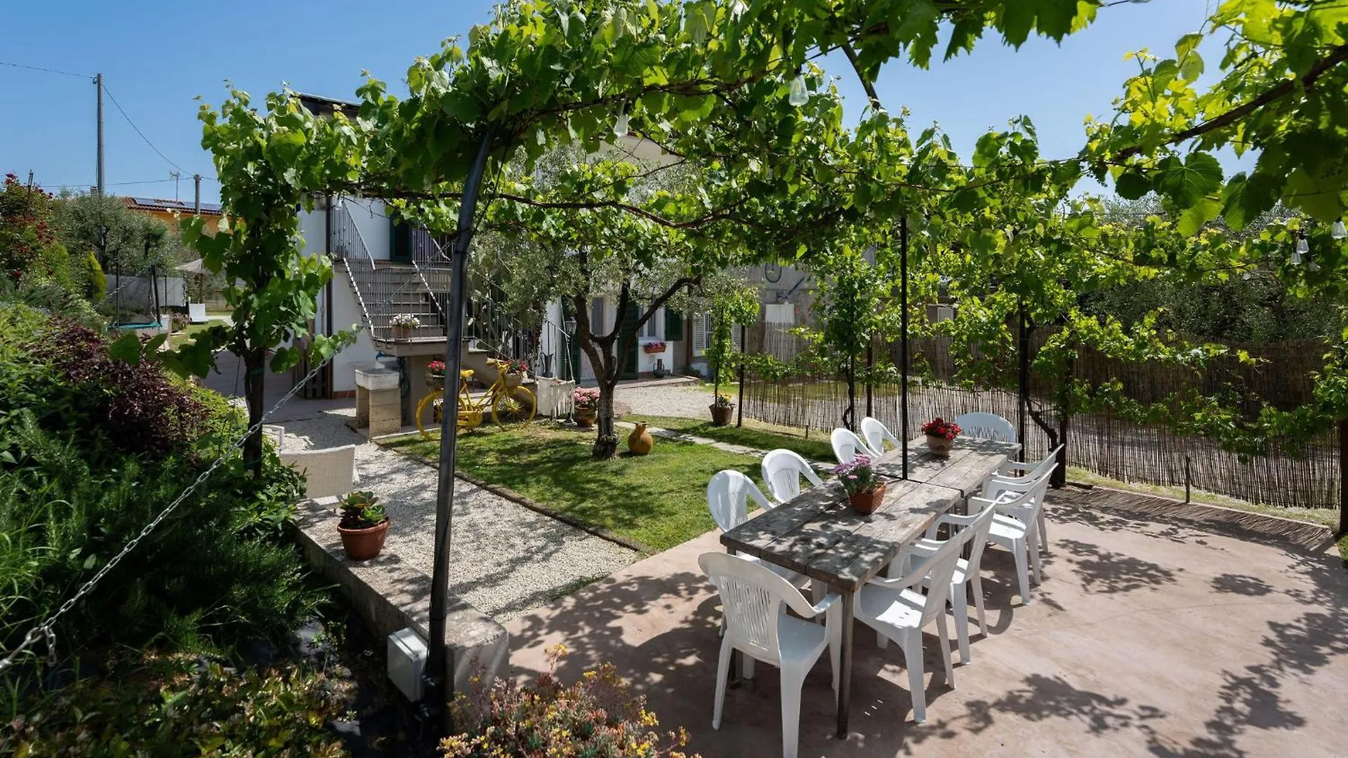 Appartamenti Le Cerbaie Lamporecchio Holiday home